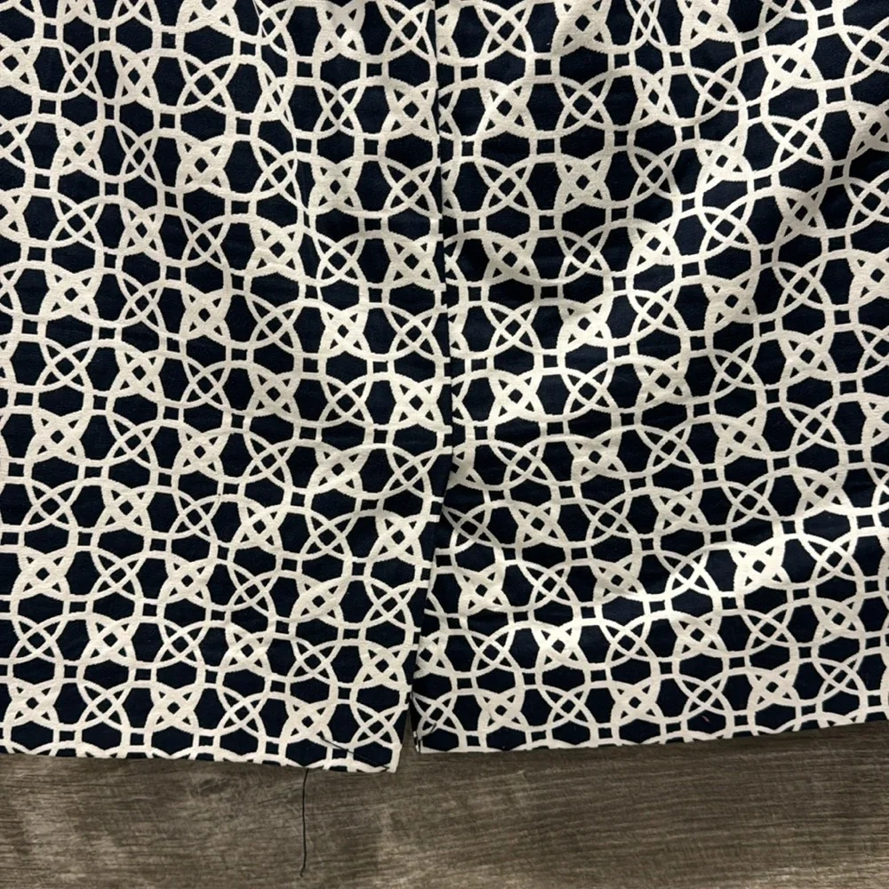 The Limited printed lined Skirt with Pockets, back zipper & Slit. - Picture 4 of 7